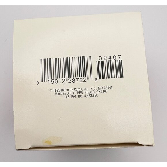 Norman Rockwell Hallmark Keepsake Santas Visitors Christmas Ornament Ball 1995 - Picture 9 of 9